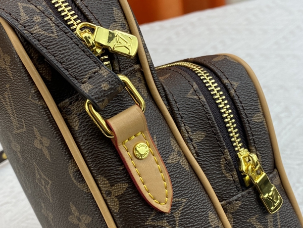 ルイヴィトンバッグ細部ディテール